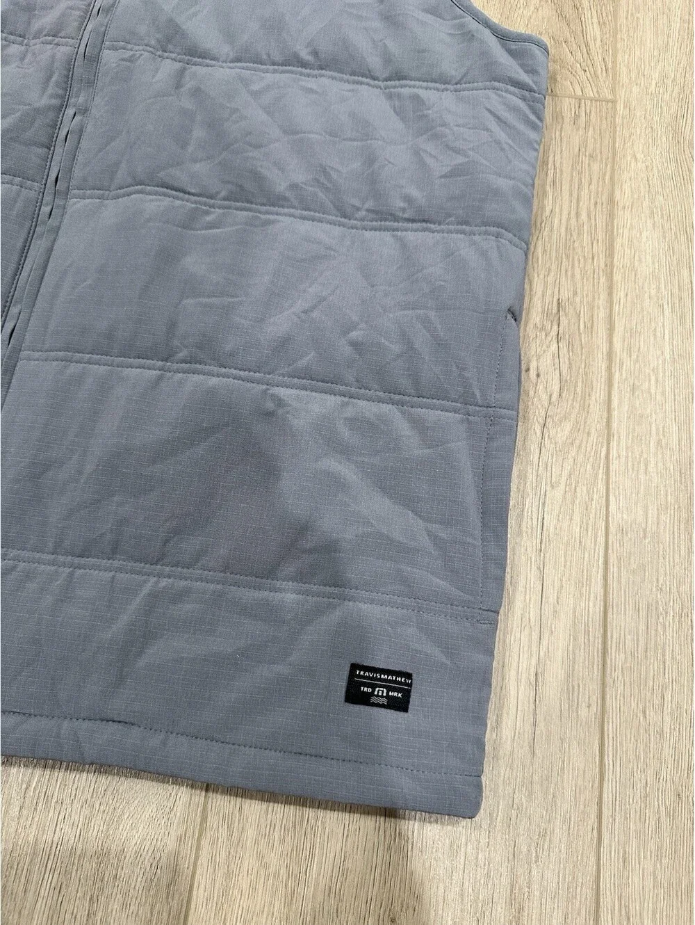 NWT Travis Mathew Vest Men’s XL Gray Cold Bay Quiet Shade Puffer Golf TM1MW463
